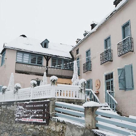 Hostel Baqueira - Refugi Rosta - Pyrenmuseu Salardu Ngoại thất bức ảnh